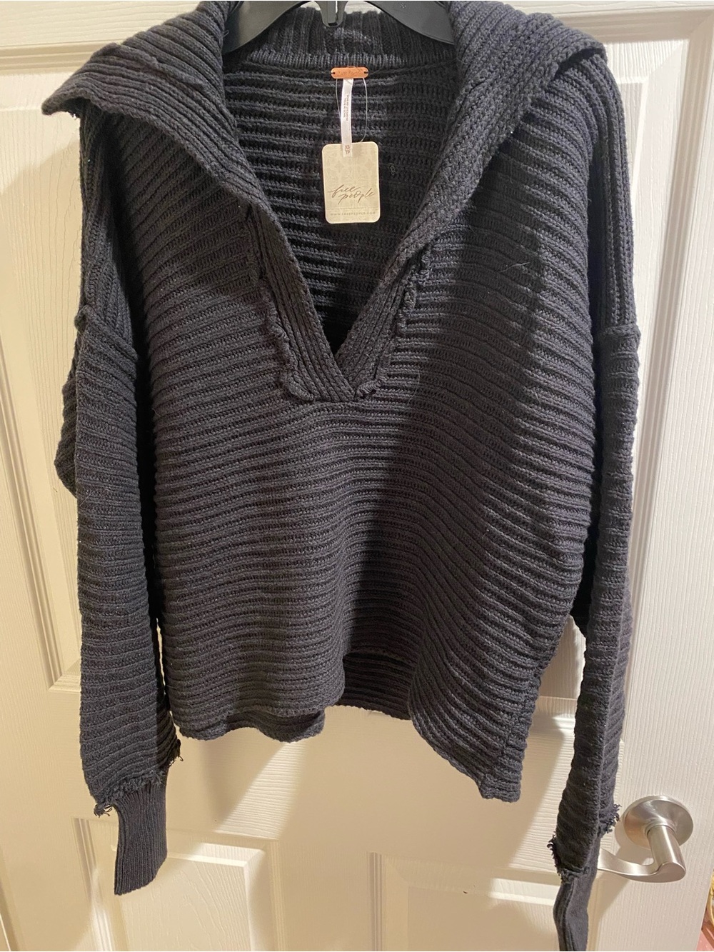 Free People Navy Ribbed V‑Neck Sweater with Collar